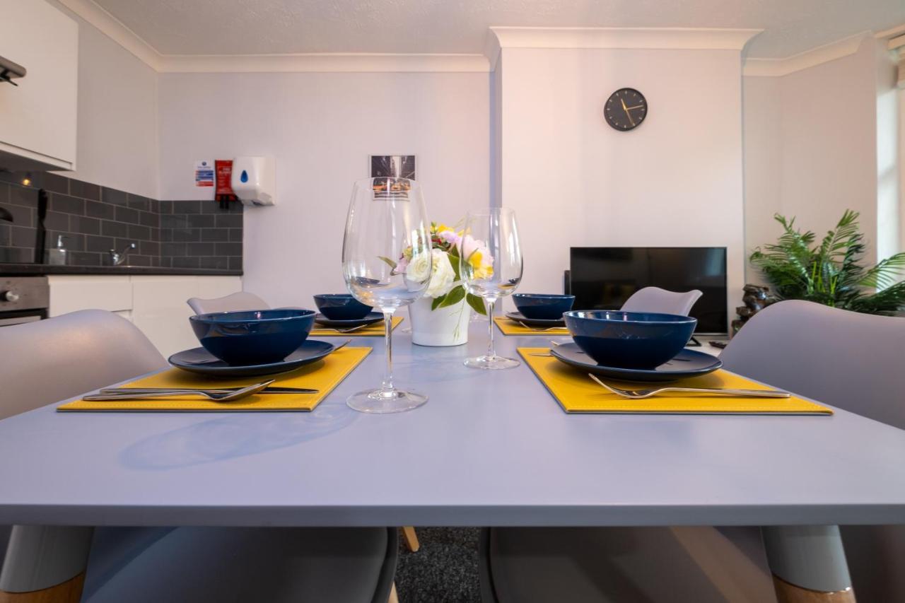 Brunswick In And By 9s Living Brighton